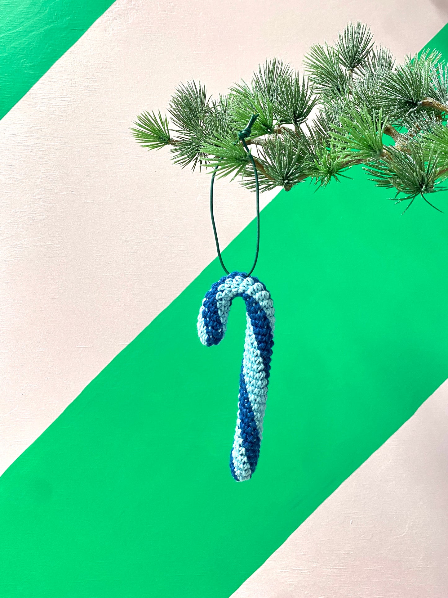 Candy cane ornament #04
