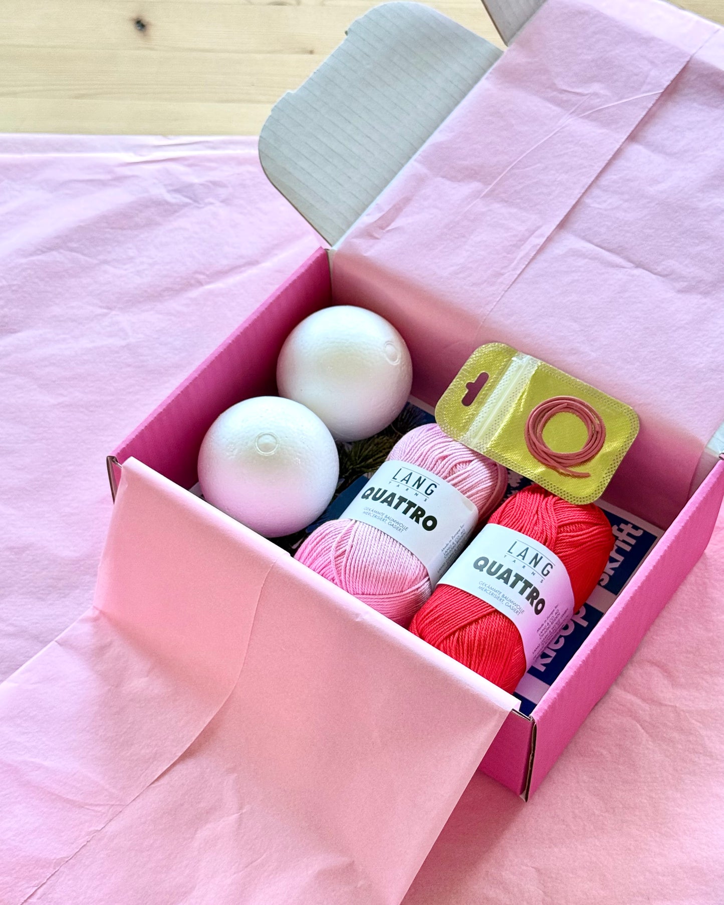 Checkered ornament - crochet kit (4 color options)