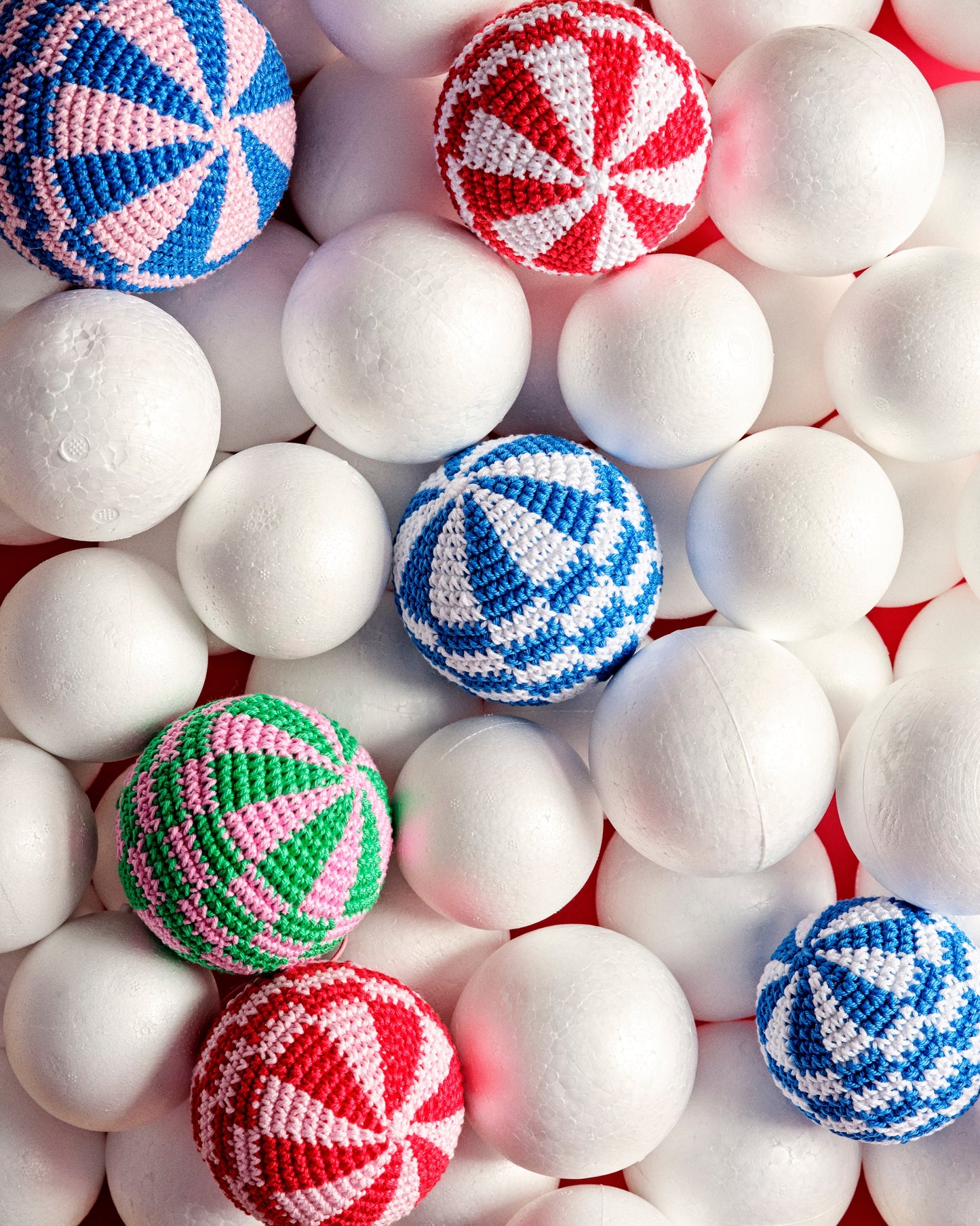 Checkered ornament - crochet kit (4 color options)